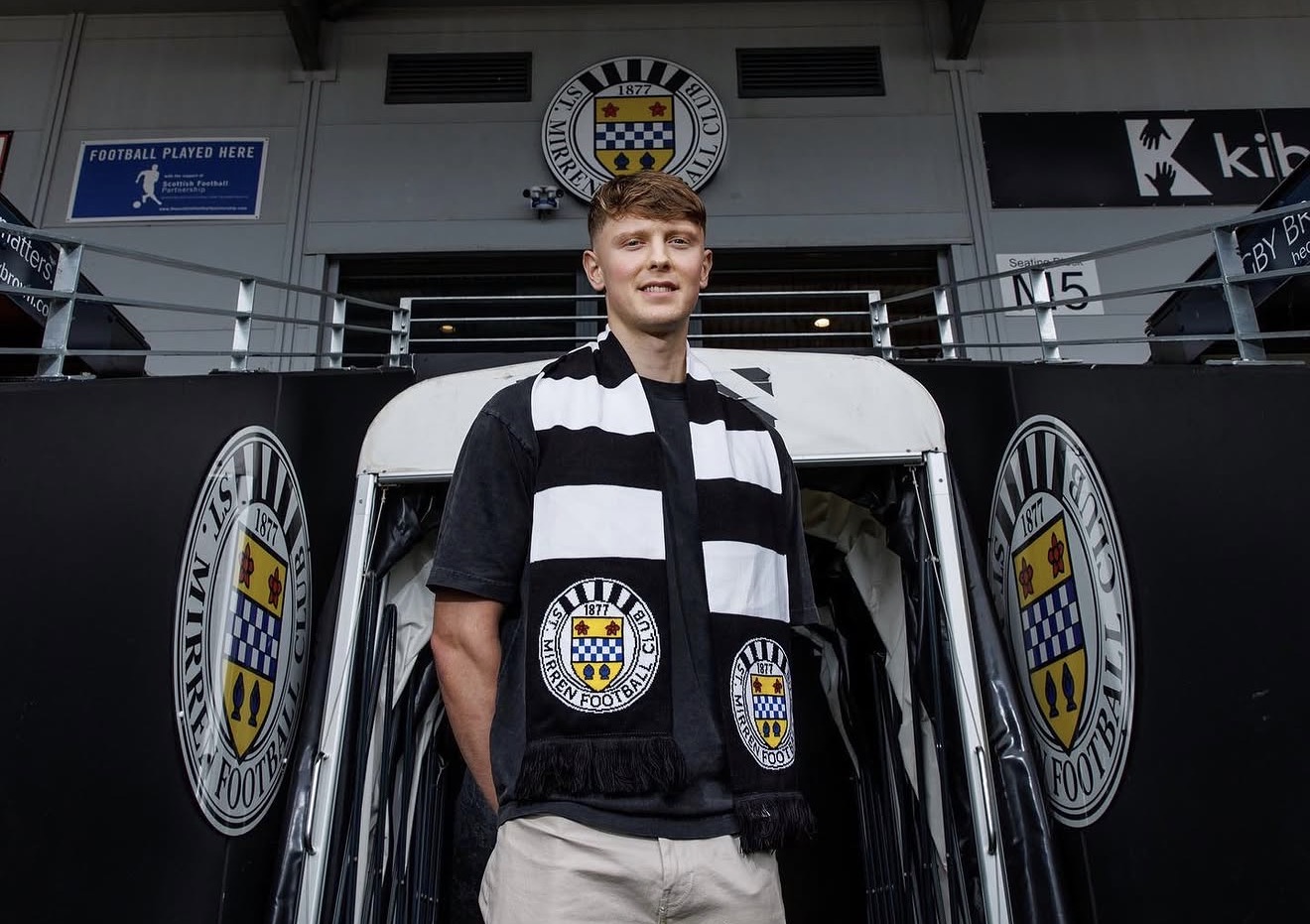 Signing St Mirren